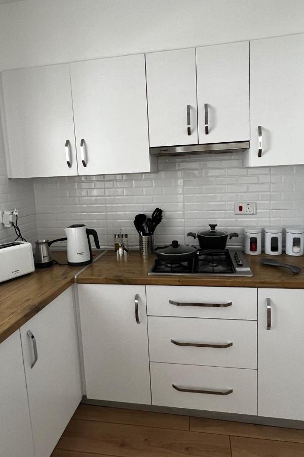 Stylish 3 Bedroom Apartment In Kyrenia  Extérieur photo